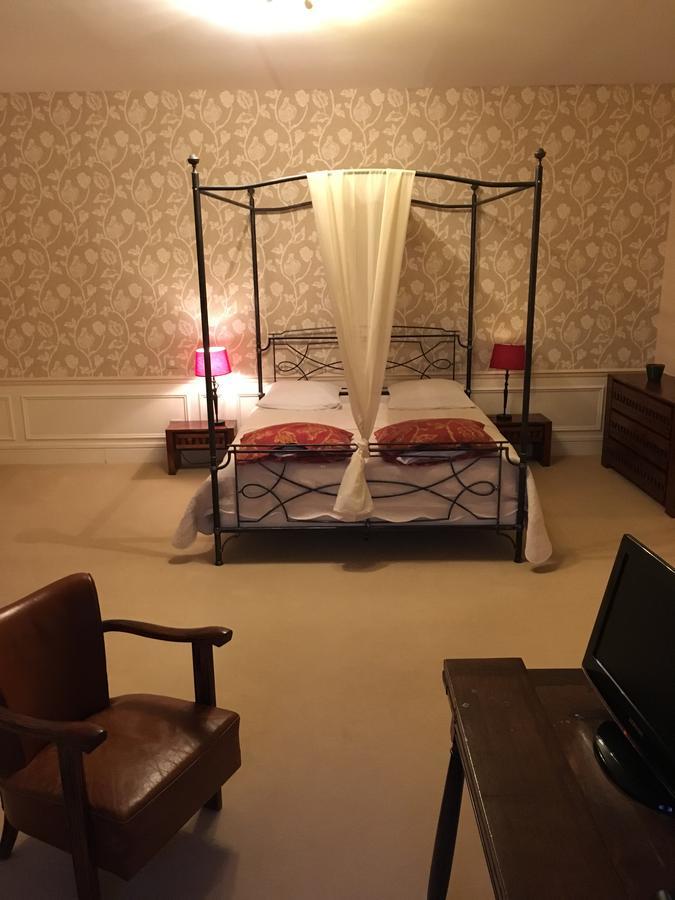 Bed and Breakfast Le Manoir de La Gravière Mouzon  Esterno foto