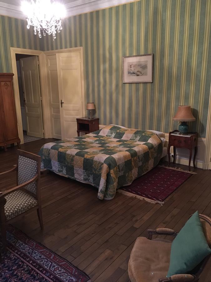 Bed and Breakfast Le Manoir de La Gravière Mouzon  Esterno foto